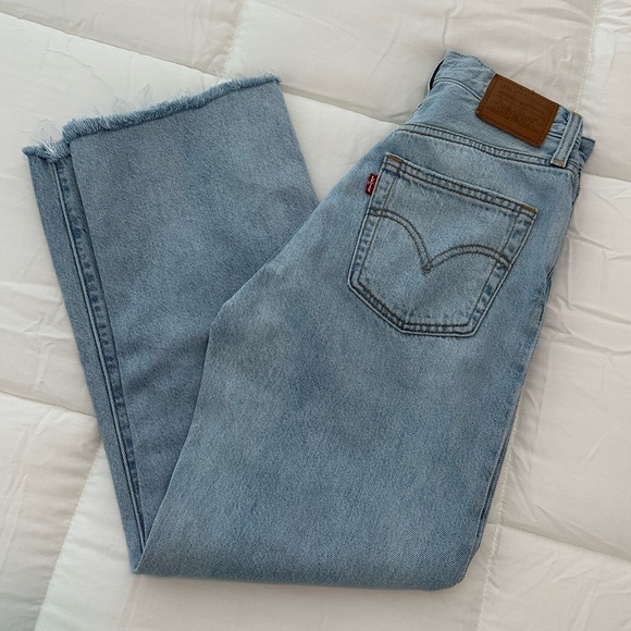 Levi's Pants - Levi’s Ribcage Straight Ankle Jeans